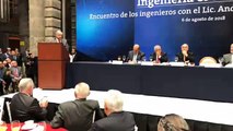 AMLO y Carlos Slim en la reunión con ingenieros en el Palacio de Minería