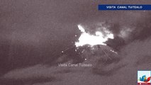 Popocatépetl emite fumarola de dos kilómetros cae ceniza