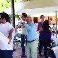 Captan al expresidente mexicano Carlos Salinas bailando “Tiburón, tiburón”
