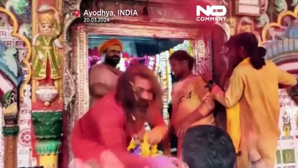 انطلاق الاحتفالات بعيد هولي "مهرجان الألوان" في الهند