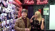 The Late Late Show: 3 segundos en cabina de fotos con el cast de 'Goosebumps 2'