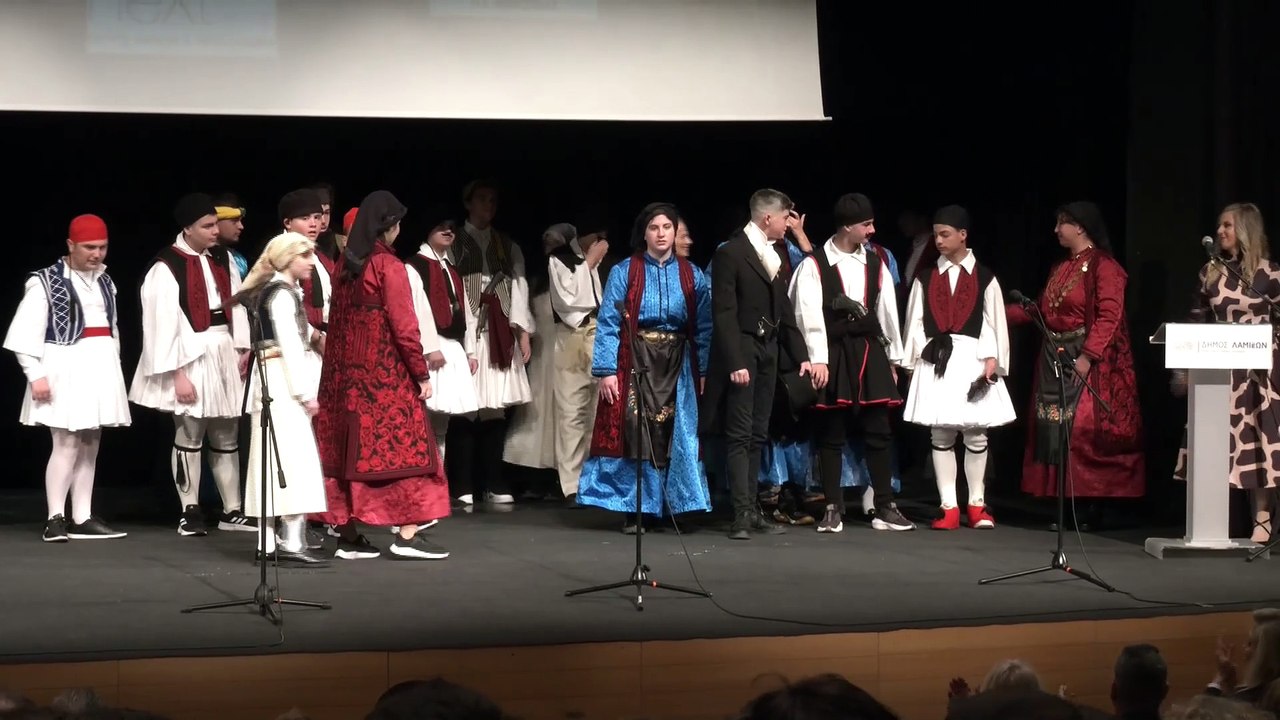 Πολλά χειροκροτήματα κέρδισε η παράσταση των μα...