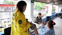 Alcaldía de Medellín entrega ayudas humanitarias a afectados por estructura en deterioro del barrio Boston