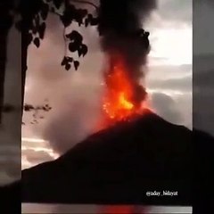 TERRIBLE TSUNAMI EN INDONESIA  TRAS EXPLOSION DEL VOLCAN KRAKATOA