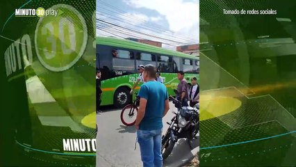 Hombres golpearon y patearon a conductor de SITP en Bogotá