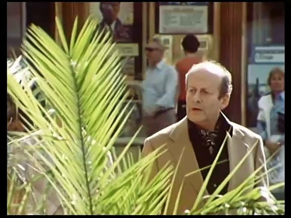 Drei Damen vom Grill - Ganze Serie - Staffel 1/Folge 9 'Seniorenball' - 1979