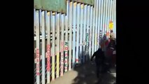 Migrantes de #CaravanaMigrante cruza a EEUU ante la patrulla fronteriza en Tijuana 2018