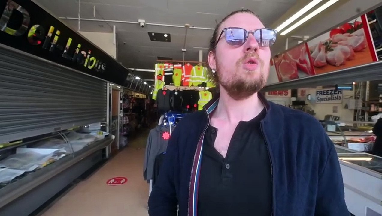 Metro work in Dudley blocks off shops delivery access without notice.