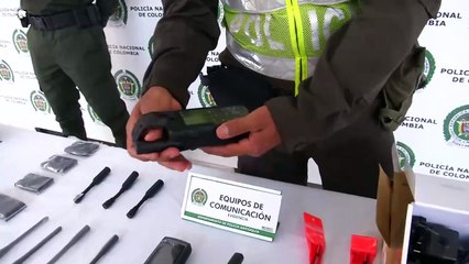 Reel Encontraron sofisticados radios de comunicación en la via Medellin - Urab