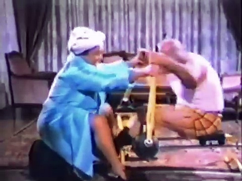 Üç Tatlı Bela (1979) - Cüneyt Arkın