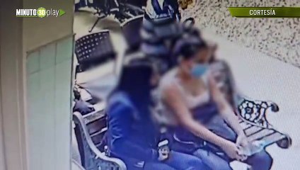 Muy avispadas Dos mujeres se robaron una billetera de un centro de salud