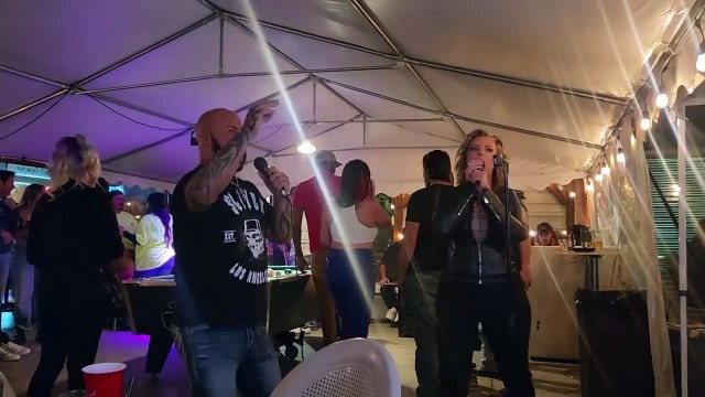 ALICE IN CHAINS - MAN IN THE BOX (PERFORMED AT LEATHERHEADS)