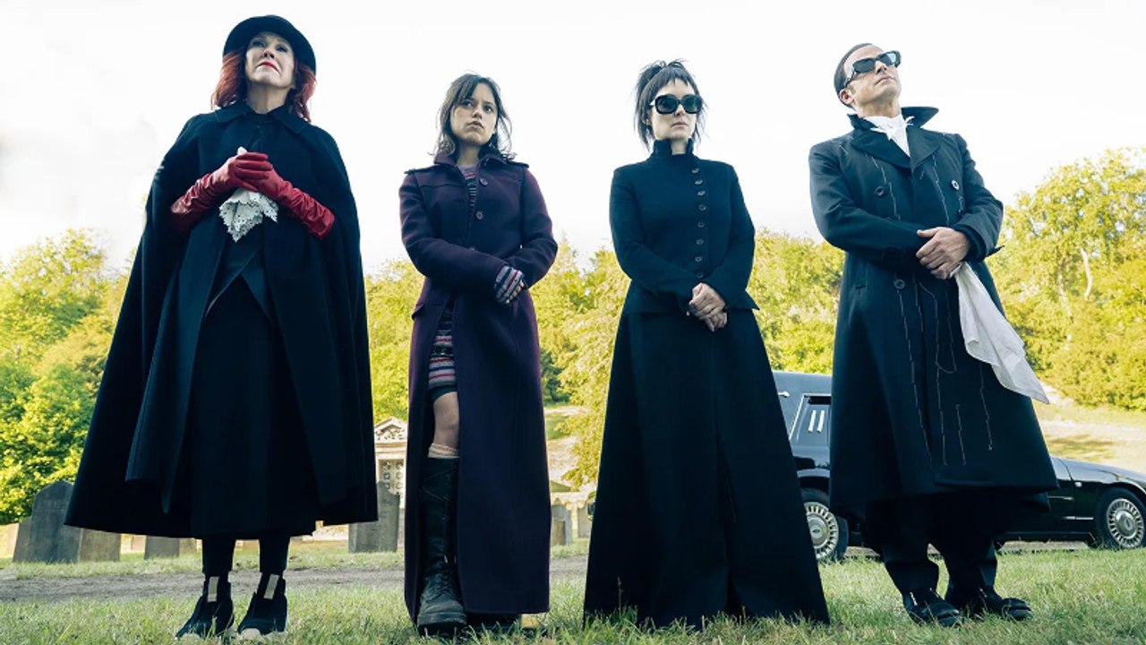 'Beetlejuice Beetlejuice' Trailer: Michael Keaton & Winona Ryder Meet Again, Jenna Ortega Joins Ghastly Family | THR News Video