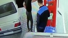 Empregado de posto de combustvel desenvolve tcnica de troco para os condutores que fogem sem pagar