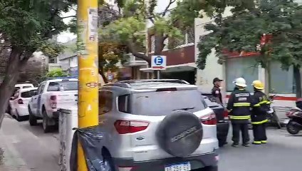Corte y evacuación en la primera cuadra de Las Heras