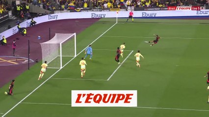 Le but exceptionnel de Daniel Munoz - Foot - Amical