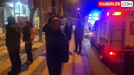 Ağır hasarlı binanın 1'inci katından düşen şahıs yaralandı