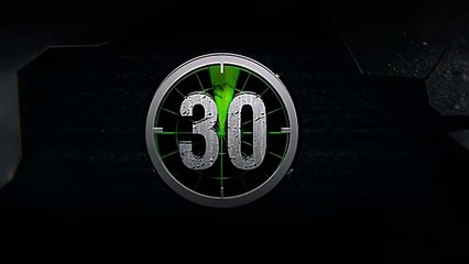 Arbol cae sobre dos policias