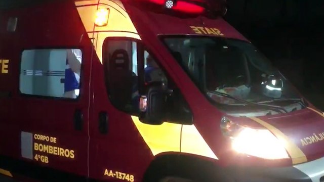 Vítima de agressão violenta é socorrida pelo Siate na Avenida das Pombas com a Rua Bem-te-vi