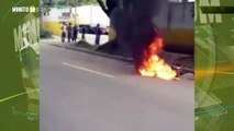 Se emberracó Prefirió quemar su moto a dejar que se la llevara el tránsito