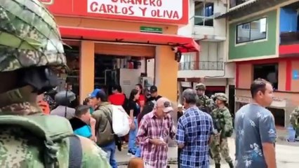 Fuerza pública invita a comerciantes a retomar act