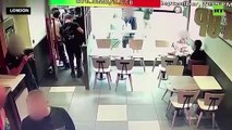 #CCTV: Adolescente apuñalado hasta la muerte frente a un KFC en Londres