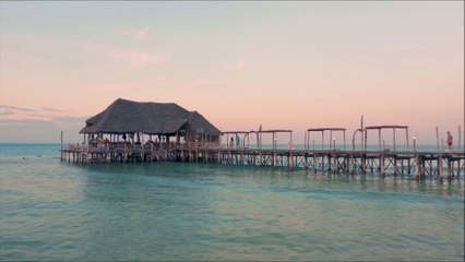 If you close your eyes I m still with you (Free No Copyright)