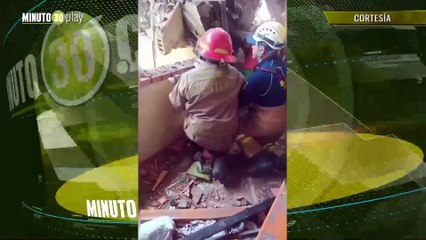 Bomberos Rionegro rescató a otra de las mascotas que se extraviaron tras la explosión en el Alto de la Capilla