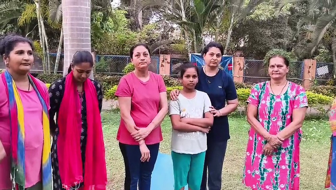 करो योग, रहो निरोग: योग के जरिए दिया स्वस्थ रहन...