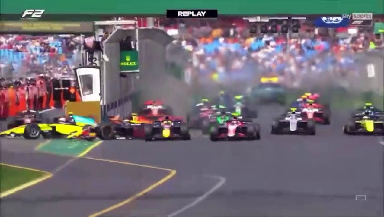 F2 2024 Australian Sprint Race Start Bortoleto Marti Crashes