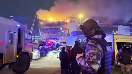 Familias angustiadas tras ataque que dejó más de 60 muertos en Moscú