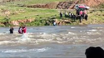 Şanlıurfa'da taşan derede can pazarı