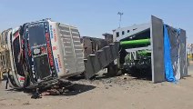 भीलवाड़ा से बड़ी मशीन लेकर अहमदाबाद जा रहा ट्रेलर पलटा, बड़ा हादसा टला
