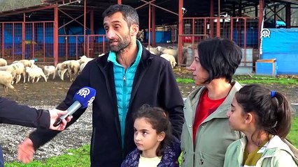 İki koyunla başladı, çiftlik kurdu