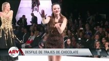 Realizan curioso desfile de moda con trajes hechos en chocolate