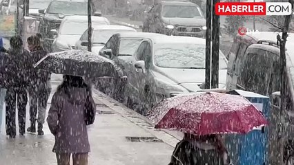 Yüksekova'da yoğun kar yağışı