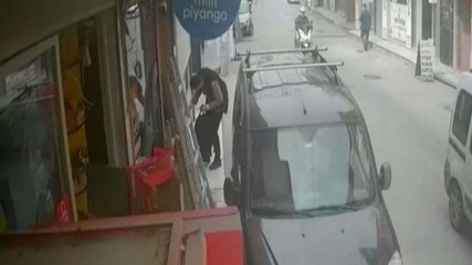 Öldürdüğü kuyumcunun dükkanına girdiği anlar kamerada