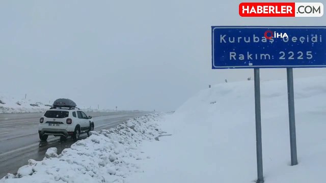 Kurubaş Geçidi'nde Kar ve Sis Etkili Oluyor