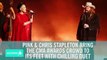 Pink y Chris Stapleton llevan a la multitud de premios CMA a sus pies con un grandioso h dúo