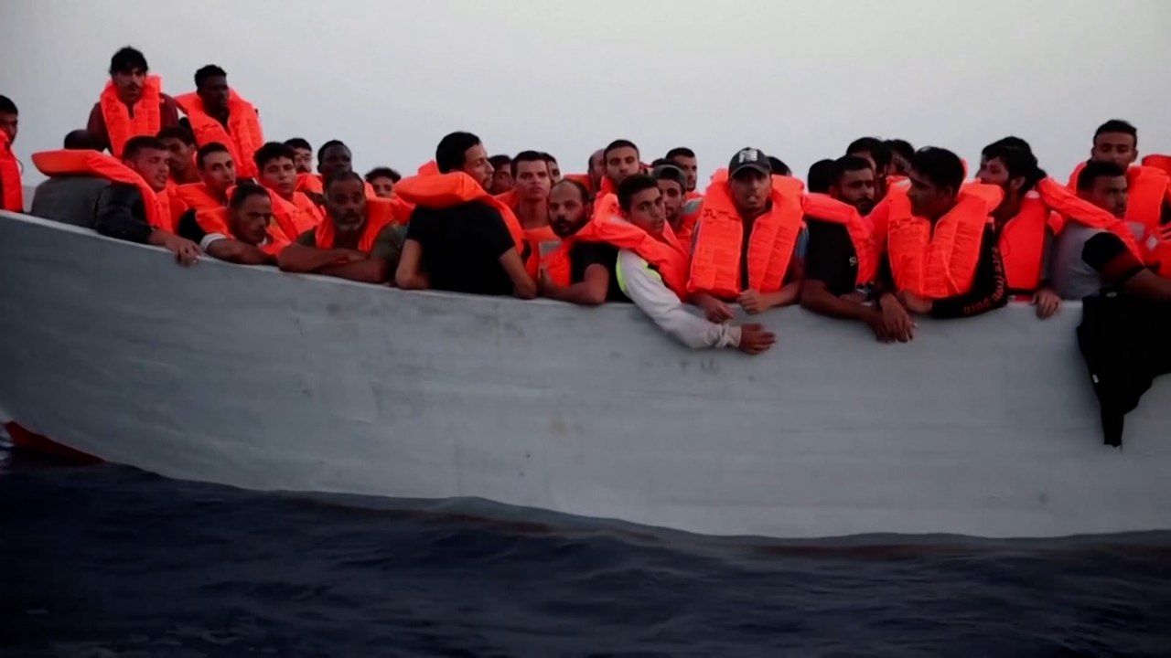 مأساة جديدة مسرحها البحر المتوسط وضحاياها عشرات من طالبي اللجوء