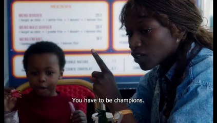 Un petit frère Bande-annonce (EN)