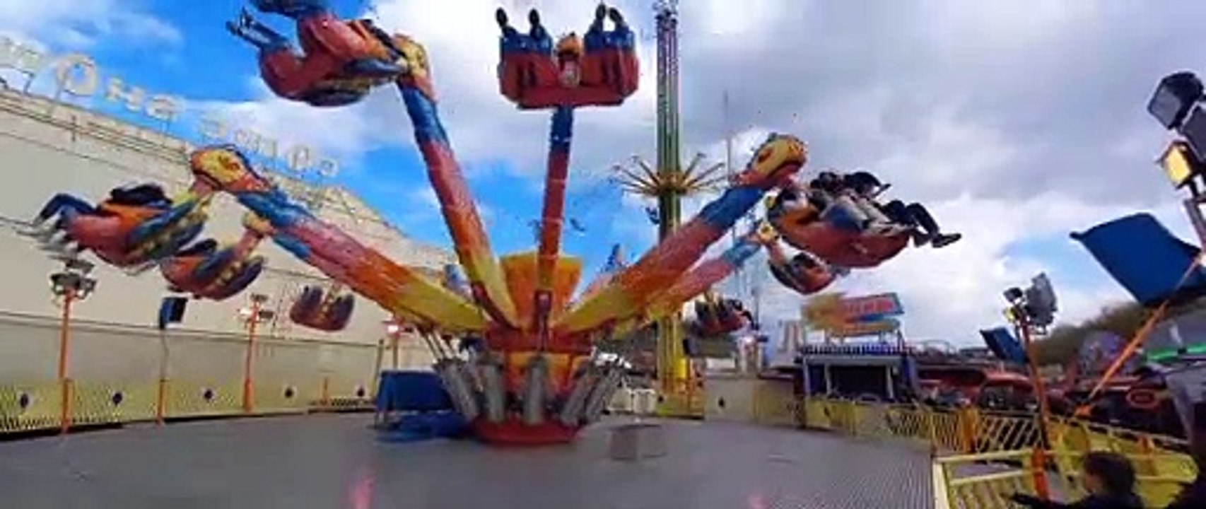 FÊTE FORAINE  Foire des Rameaux de Grenoble  #france #foire #grenoble  (11)