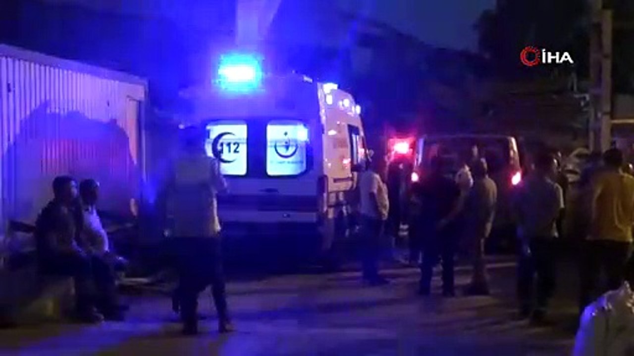 İzmir'de beton mikseri, metro inşaat alanına uçtu: Sürücü hayatını kaybetti