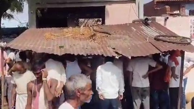दर्दनाक: ब्लास्ट में 3 बच्चों के उड़े चीथड़े, आग में झुलसे कई लोग
