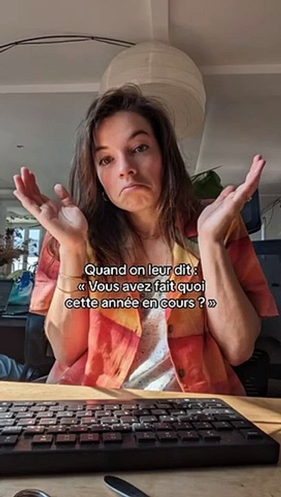 Quand tu poses cette question aux élèves, tu n’es jamais déçu #leculot #cours #prof #humour ‍‍   Bravo à celui ou celle qui retrouvera les personnes présentes sur cette vidéo 