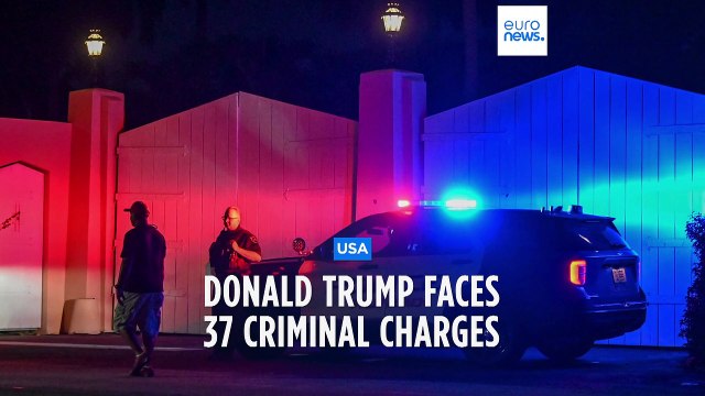 Donald Trump stored, showed off and refused to return classified documents, indictment says