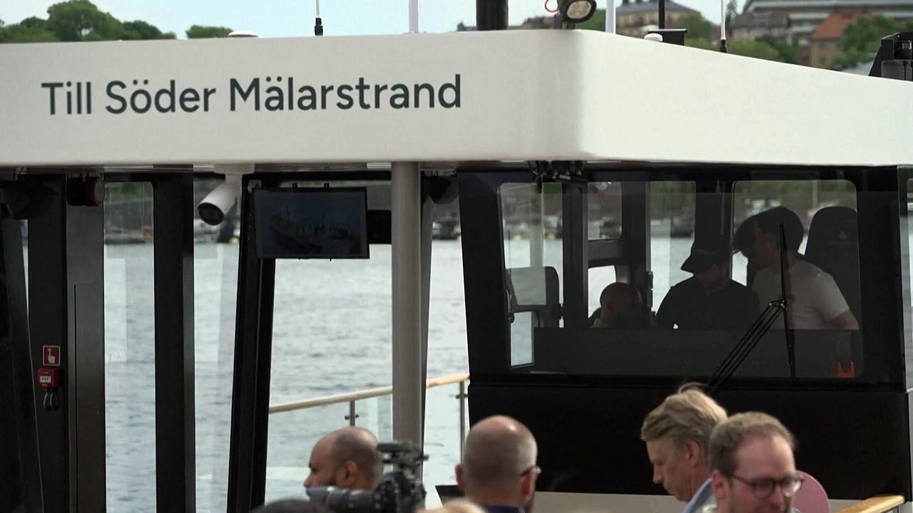Erste autonom fahrende Fähre nimmt Betrieb in Stockholm auf