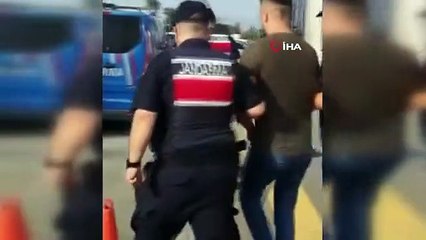 Göçmen kaçakçılarına İzmir merkezli operasyon: 17 gözaltı