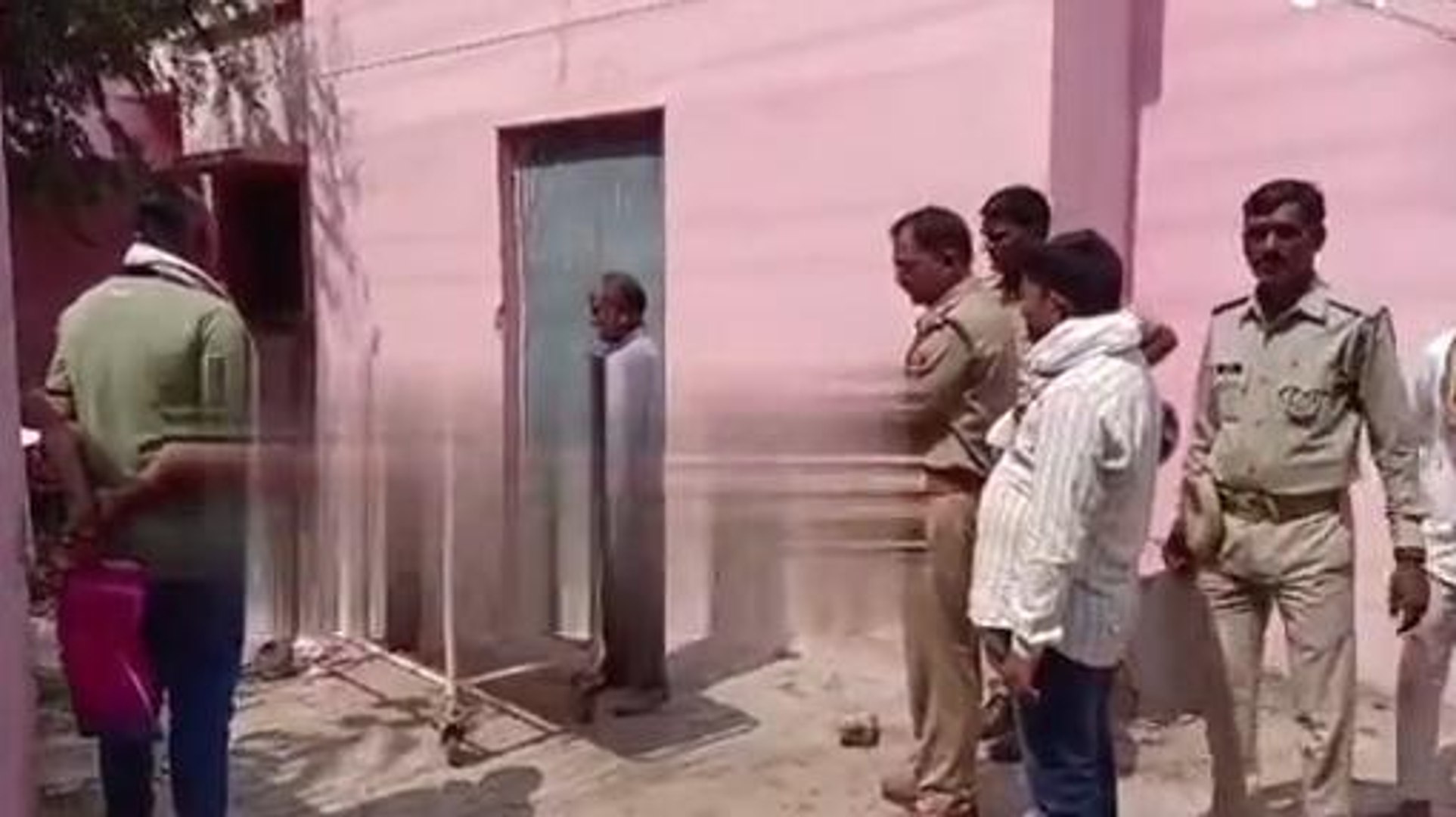 ⁣मिर्ज़ापुर: टुकड़ों में बिखर गई लाश, दर्दनाक हादसे से दहला इलाका