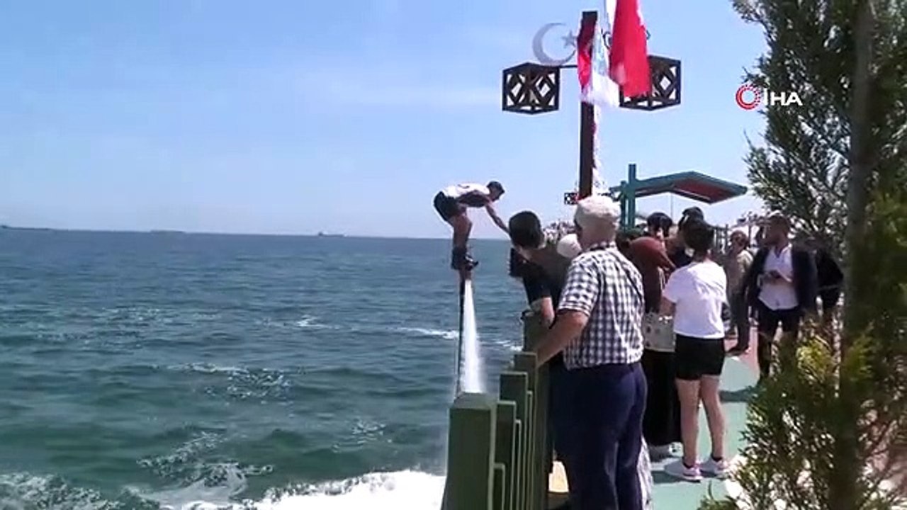 Tekirdağ'da Flyboard Gösterisi İzleyenlere Heyecanlı Anlar Yaşatıldı